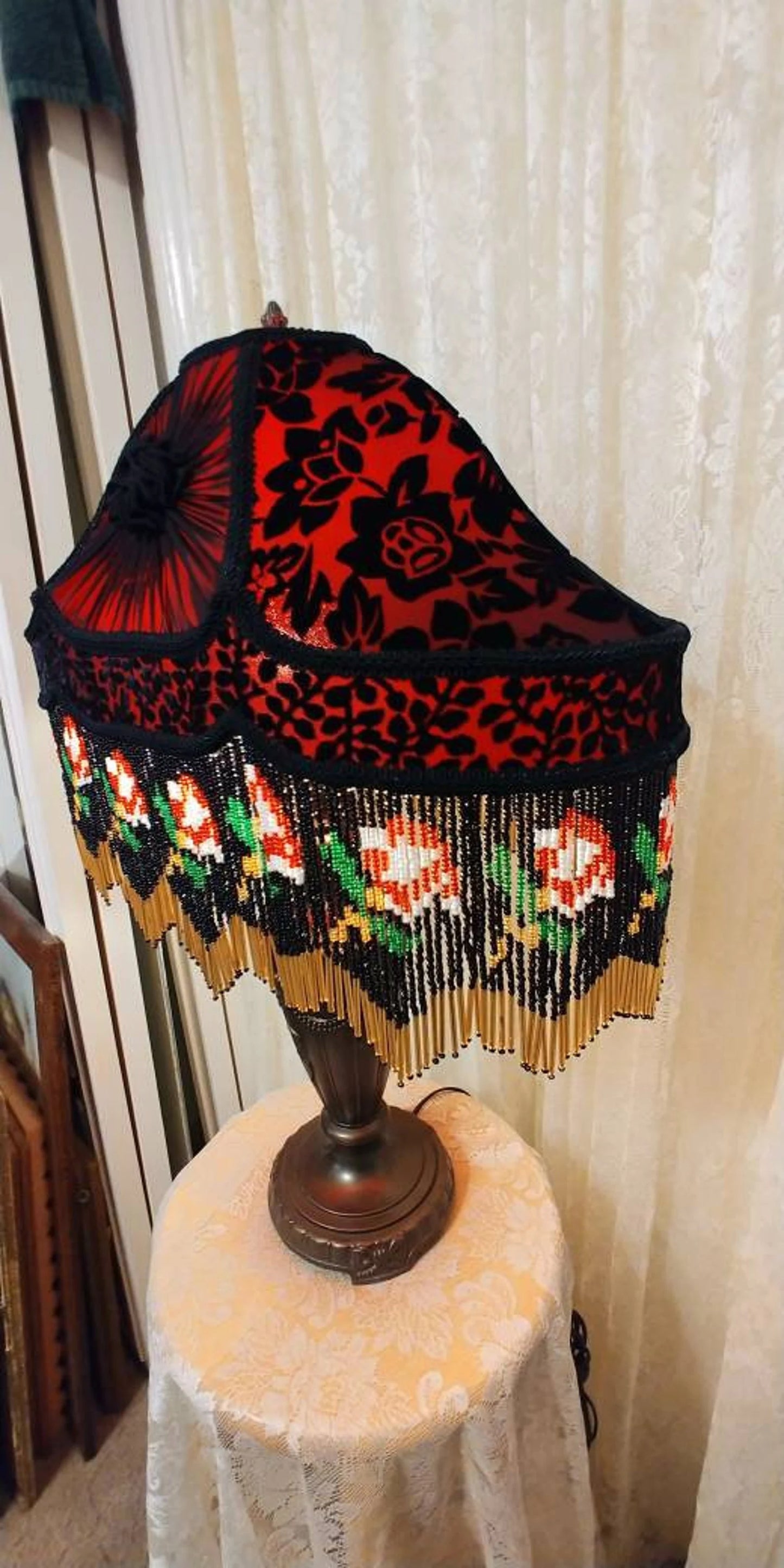 Red Roses Glass Bead Fringe on Victorian Style Table Lamp